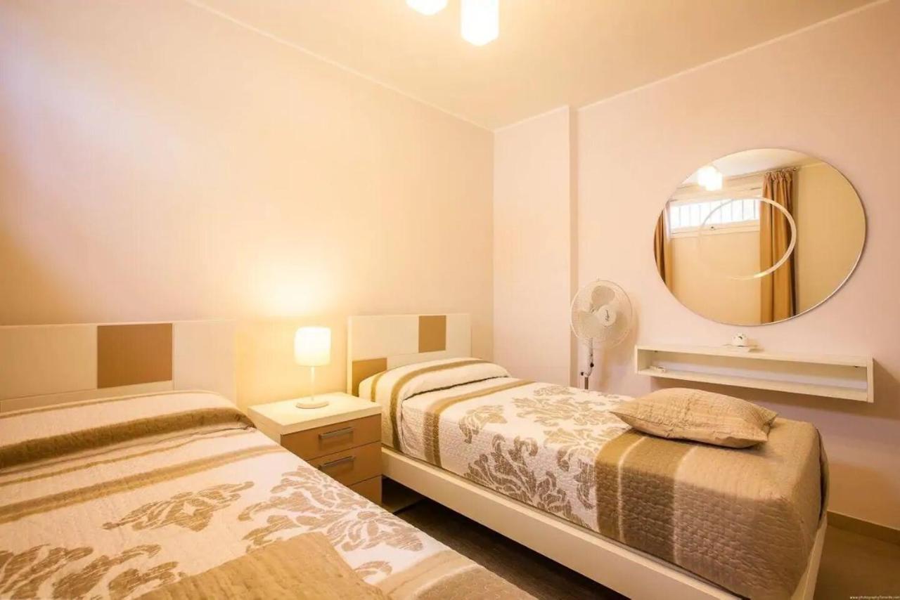 1 Bedroom Apartment For 4 People In Tenerife アデヘ エクステリア 写真