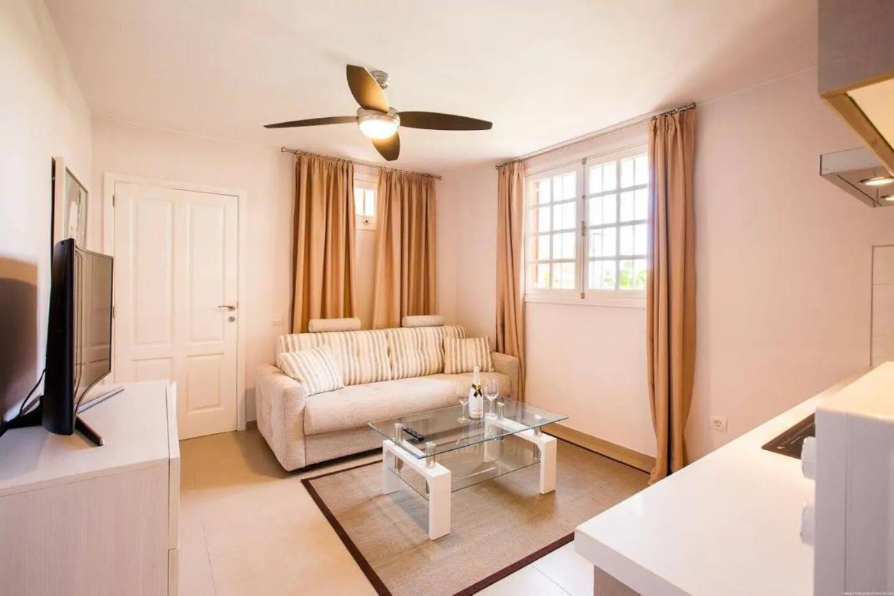 1 Bedroom Apartment For 4 People In Tenerife アデヘ エクステリア 写真